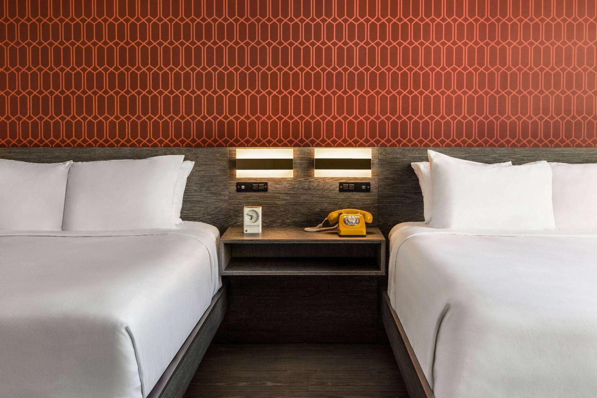 The Orbit Hotel, Trademark Collection By Wyndham Fairview Park ภายนอก รูปภาพ