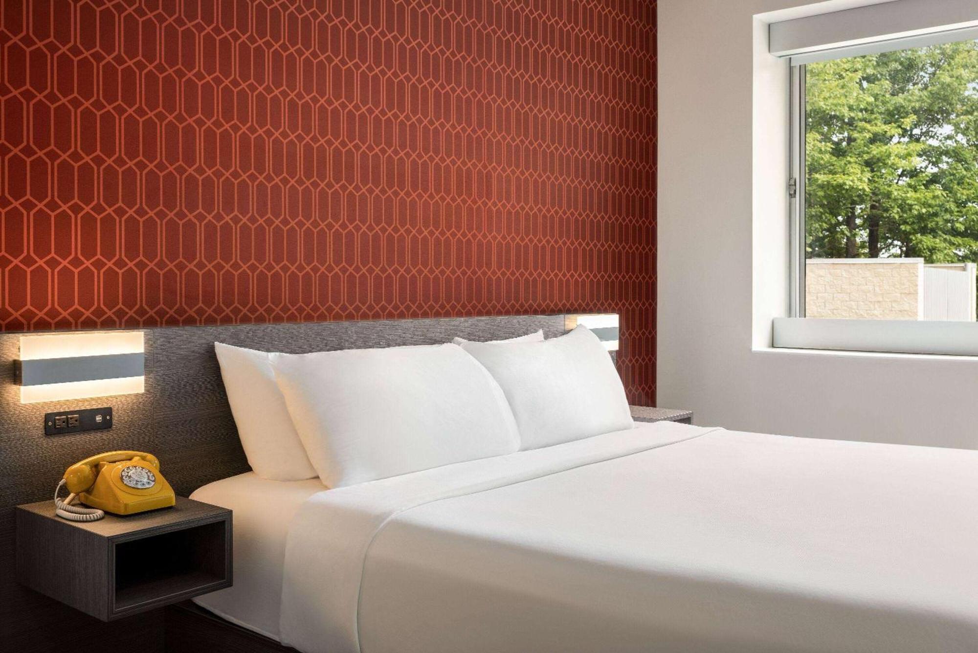 The Orbit Hotel, Trademark Collection By Wyndham Fairview Park ภายนอก รูปภาพ
