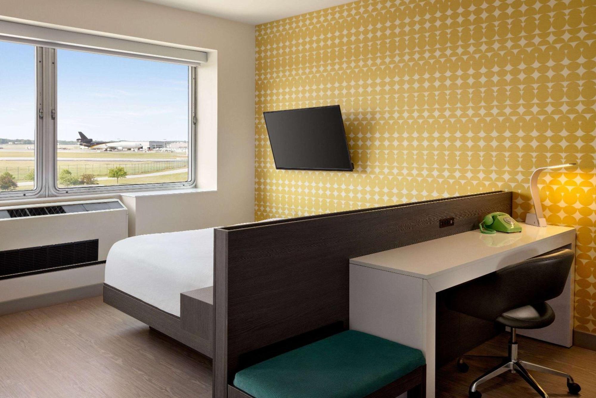 The Orbit Hotel, Trademark Collection By Wyndham Fairview Park ภายนอก รูปภาพ